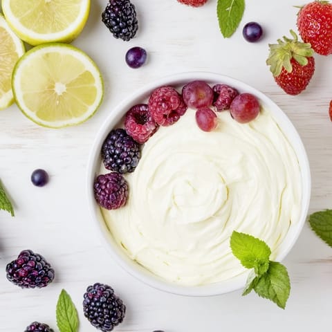 Mistletoe Kiss Berry Dip